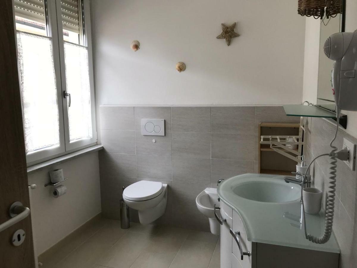 Bed and Breakfast Aria Di Mare Rosignano Solvay Exterior foto